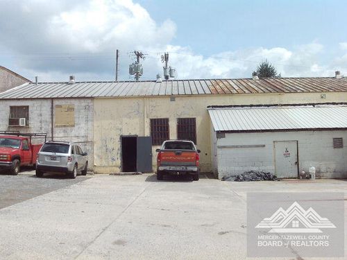 5857 Airport Rd, Bluefield, WV, 24701-4286 | Card Image