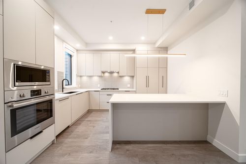 218-8699 Spires Rd, Richmond, BC, V6Y1W4 | Card Image
