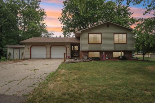 6008 Exchange Street, McFarland, WI, 53558 | Card Image