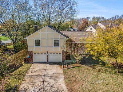 3956 Sw Ensign Drive, House other with 3 bedrooms, 2 bathrooms and null parking in Lee's Summit MO | Image 1