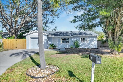 527 Fox Run Trl, APOLLO BEACH, FL, 33572-2539 | Card Image