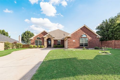 1322 Turnbridge Dr, Glenn Heights, TX, 75154-8717 | Card Image