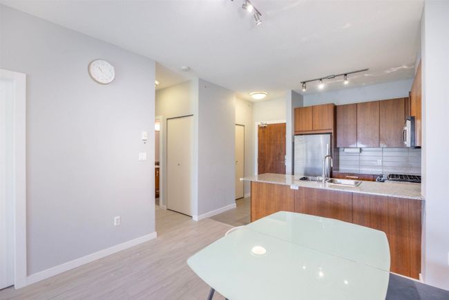 417 - 5889 Irmin Street, Condo with 2 bedrooms, 2 bathrooms and 1 parking in Burnaby BC | Image 12