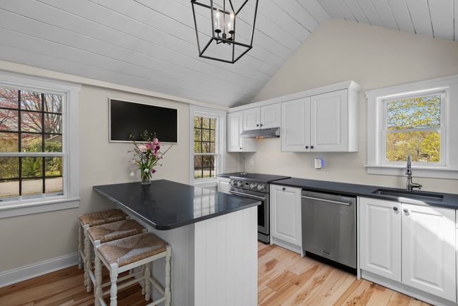 22 Prospect St, House other with 2 bedrooms, 1 bathrooms and 6 parking in Deep River CT | Image 6