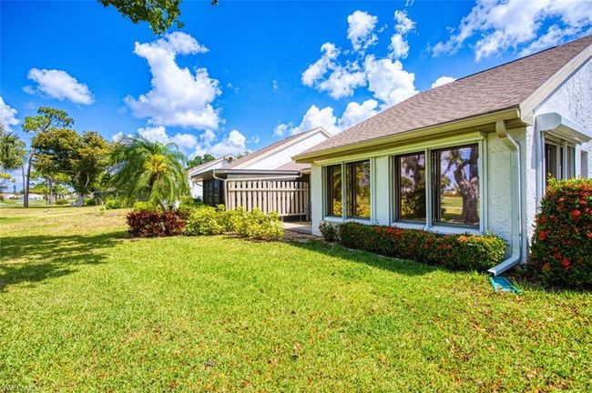 1815 Pine Glade Cir, Condo with 2 bedrooms, 3 bathrooms and 1 parking in FORT MYERS FL | Image 42