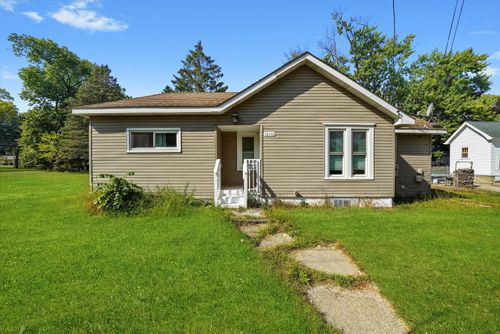 10156 Beach Rd, Beach Park, IL, 60099-3902 | Card Image