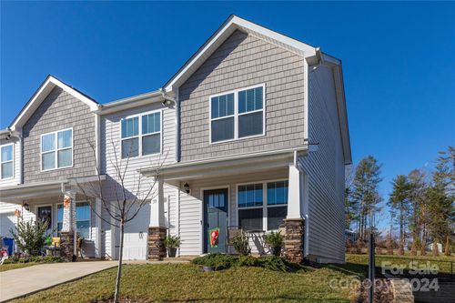 39 Benedict Ln, Weaverville, NC, 28787-0968 | Card Image