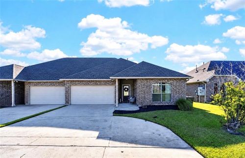a-42046 Thompson Dr, Hammond, LA, 70403-1318 | Card Image