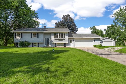 4390 Ridge Rd, Cedar Rapids, IA, 52411-6805 | Card Image