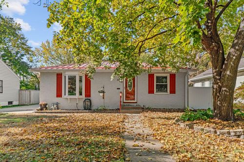 4053 Yates Ave N, Robbinsdale, MN, 55422-1625 | Card Image