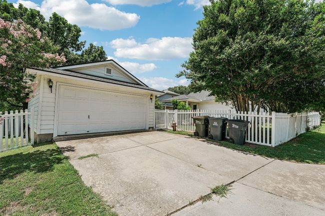 5962 Steiner, House other with 3 bedrooms, 2 bathrooms and 4 parking in Kyle TX | Image 35