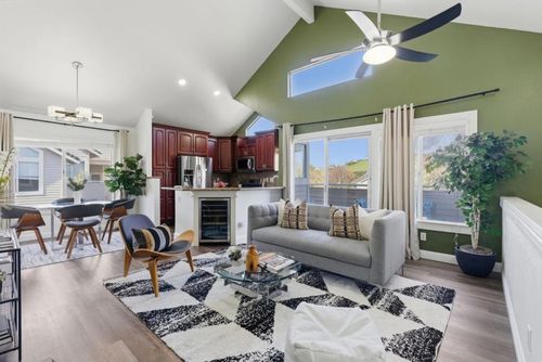 301 Boatswain Ct, Hercules, CA, 94547-2033 | Card Image