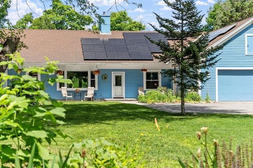 27 Oak Ave, Lunenburg, MA, 01462-1440 | Card Image