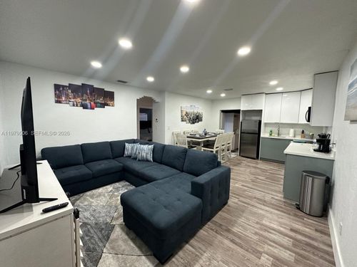 1376 Nw 41st St, Miami, FL, 33142-4888 | Card Image