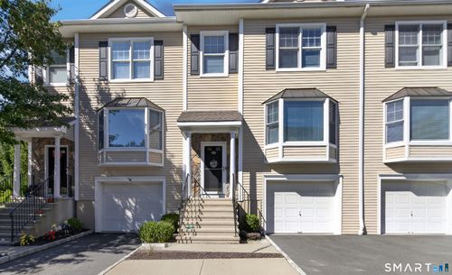 302-15 Scuppo Rd, Danbury, CT, 06811-5304 | Card Image