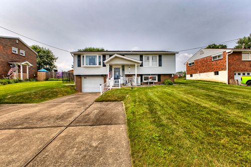 12 Shawnee Dr, Greensburg, PA, 15601-4737 | Card Image