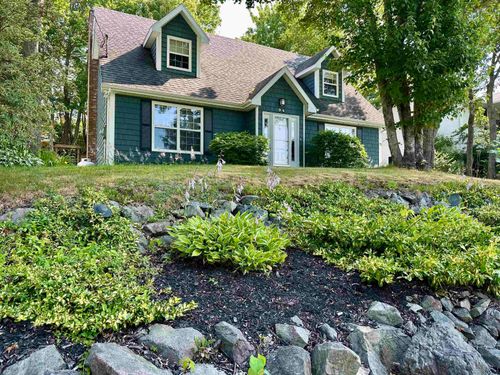 94 Cottagedale Cres, Sydney, NS, B1P6T8 | Card Image