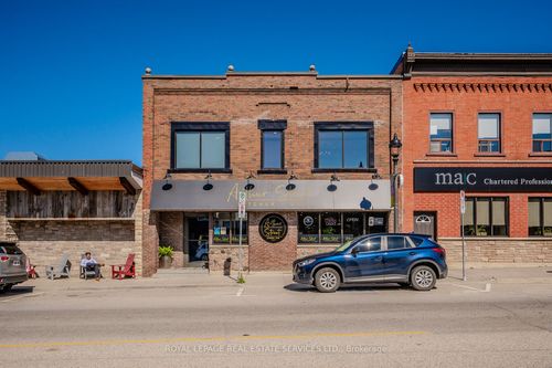 32 Arthur St S, Woolwich, ON, N3B2M7 | Card Image