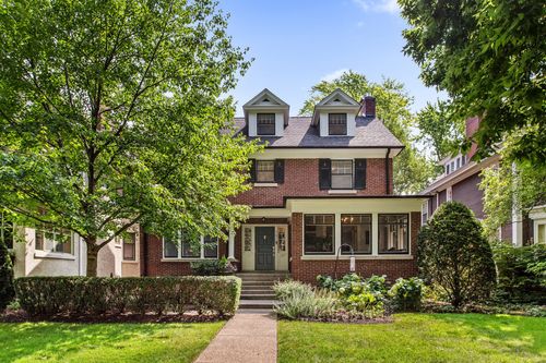 2011 Orrington Ave, Evanston, IL, 60201-2911 | Card Image