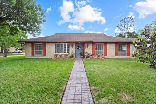 908 Morningside Court, Friendswood, TX, 77546 | Card Image