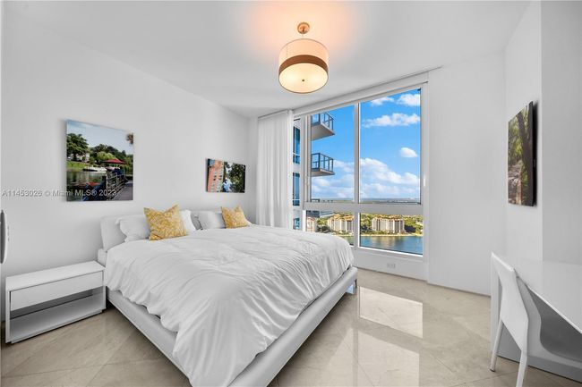 APT-3207 - 100 S Pointe Dr, Condo with 4 bedrooms, 5 bathrooms and null parking in Miami Beach FL | Image 23