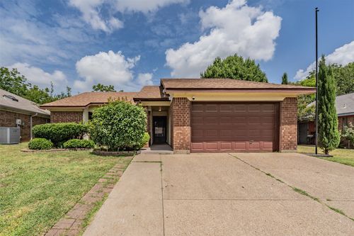 1524 Lincolnshire Way, Fort Worth, TX, 76134 | Card Image