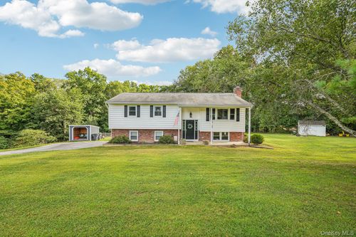 35 Schrempp Ln, Pine Bush, NY, 12566-5737 | Card Image