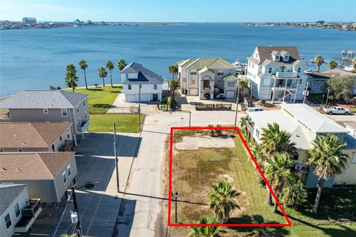 1120 64th St, Galveston, TX, 77551-1043 | Card Image