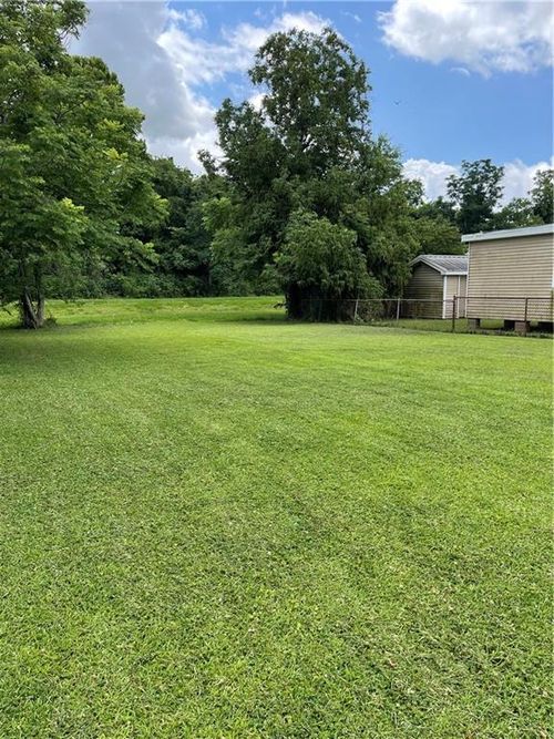 519 Center St, Arabi, LA, 70032-1503 | Card Image