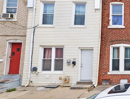 1st-floor-831 Jordan Dr, Allentown, PA, 18102 | Card Image