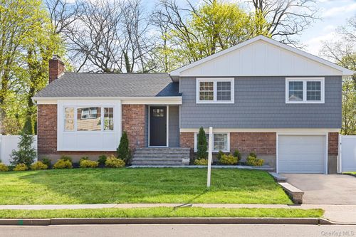 16 Eleanor Rd, Plainview, NY, 11803-5406 | Card Image