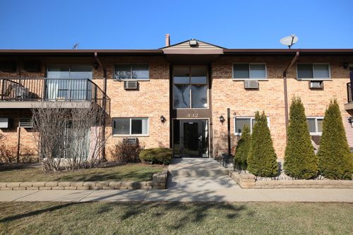 apt-105-832 E Old Willow Rd, Prospect Heights, IL, 60070-2124 | Card Image
