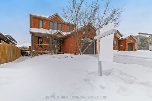135 Gerald Cres, London, ON, N5Z5A3 | Card Image