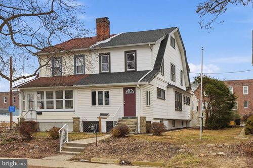 227 E Leamy Ave, SPRINGFIELD, PA, 19064-3044 | Card Image