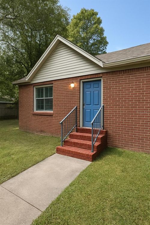 754 Gold Nugget Trl, Tallahassee, FL, 32304-2040 | Card Image