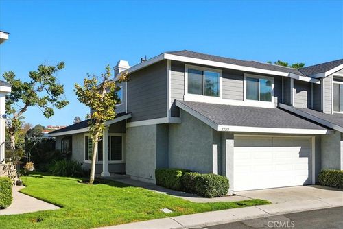 18-22212 Summit Hill Dr, Lake Forest, CA, 92630-6569 | Card Image