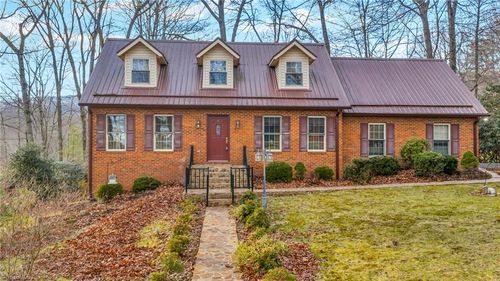 112 Walnut Ln, West Jefferson, NC, 28694-9323 | Card Image