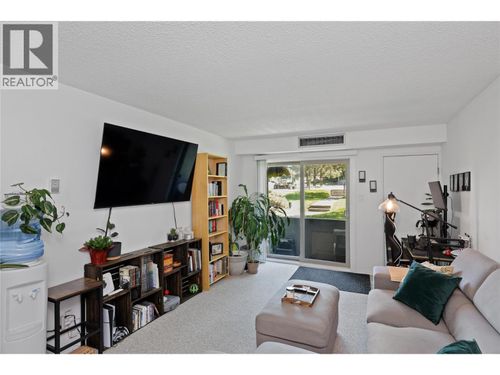 109-245 Gordonhorn Cres, Kamloops, BC, V2E1G5 | Card Image