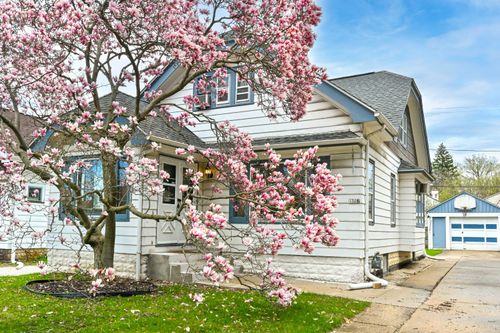 1308 N 55th St, Milwaukee, WI, 53208-2101 | Card Image