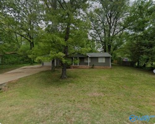 105 Gibbon Dr, Harvest, AL, 35749-9763 | Card Image