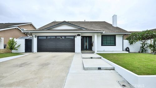 9201 Wintergreen Cir, Fountain Valley, CA, 92708-1448 | Card Image