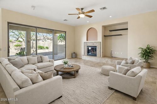 2406 E Glacier Pl, Chandler, AZ, 85249-2911 | Card Image