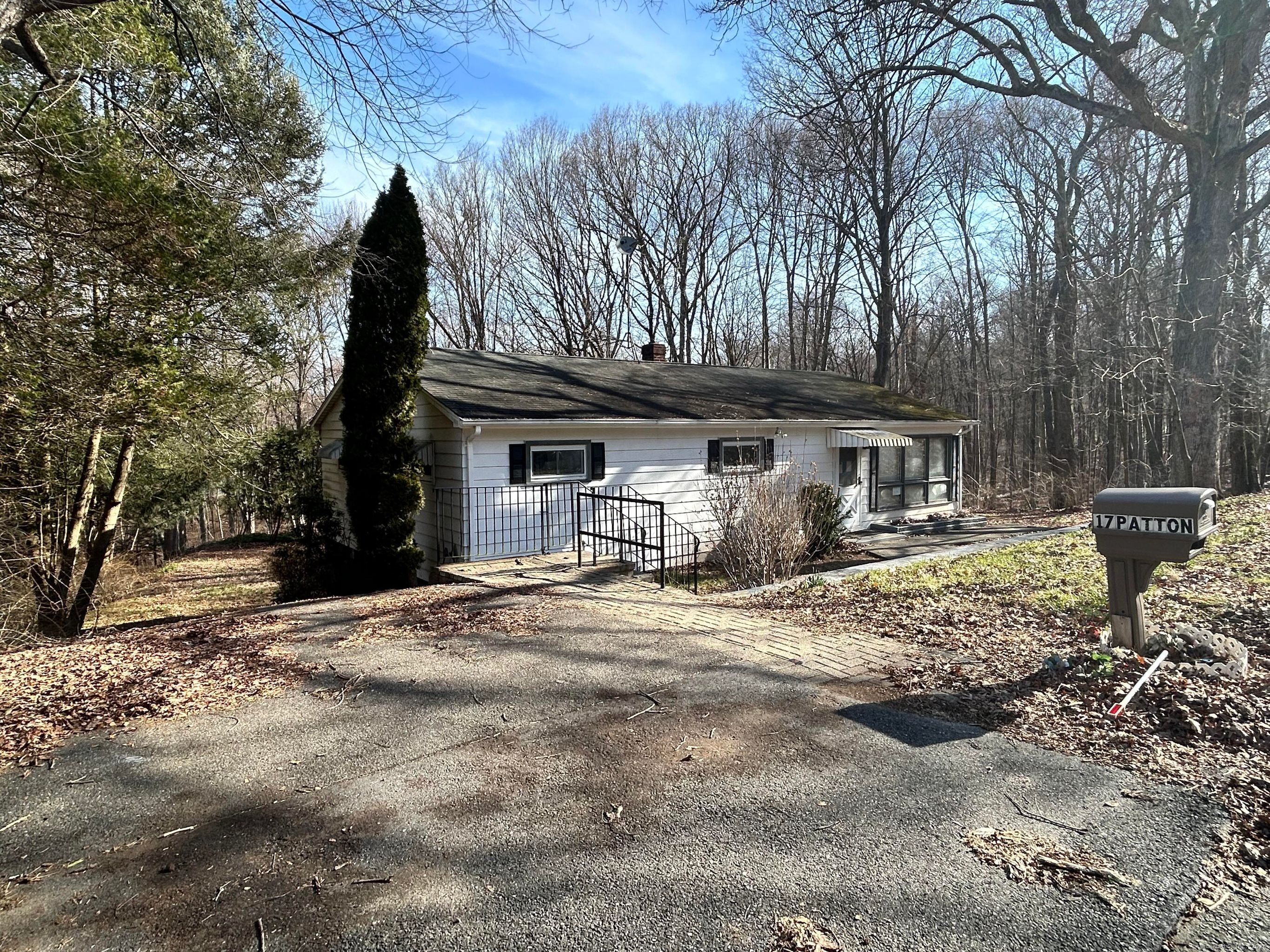 Patton Ave, Seymour, CT 06483