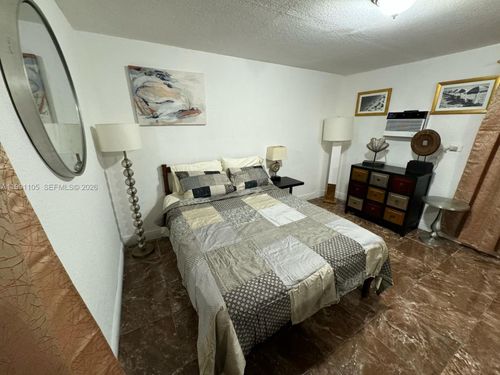 3-1086 Nw 110th St, Miami, FL, 33168-6038 | Card Image