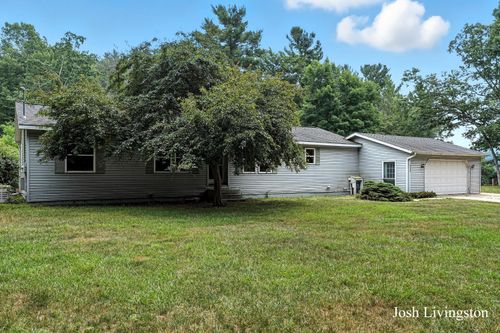 6306 E Carrigan Ct, Newaygo, MI, 49337 | Card Image