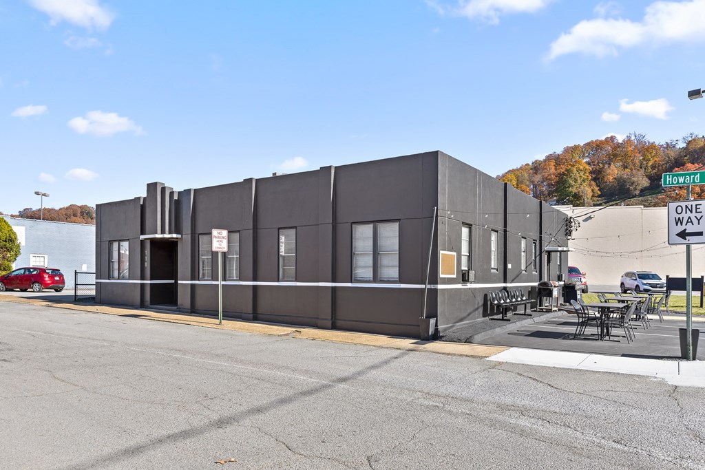 Commercial Sale in Rossville 2