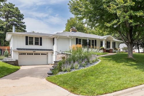 5600 Warwick Pl, Edina, MN, 55436-2474 | Card Image