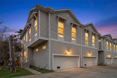 l-5610 Patrick St, Houston, TX, 77076-4611 | Card Image