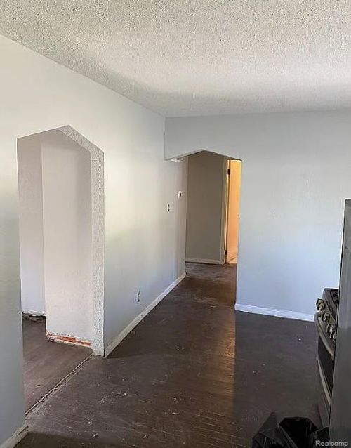 29497 Oakwood St, Inkster, MI, 48141-1554 | Card Image