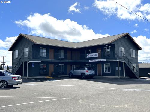 102-1562 Ne Vine St, Roseburg, OR, 97470-5469 | Card Image